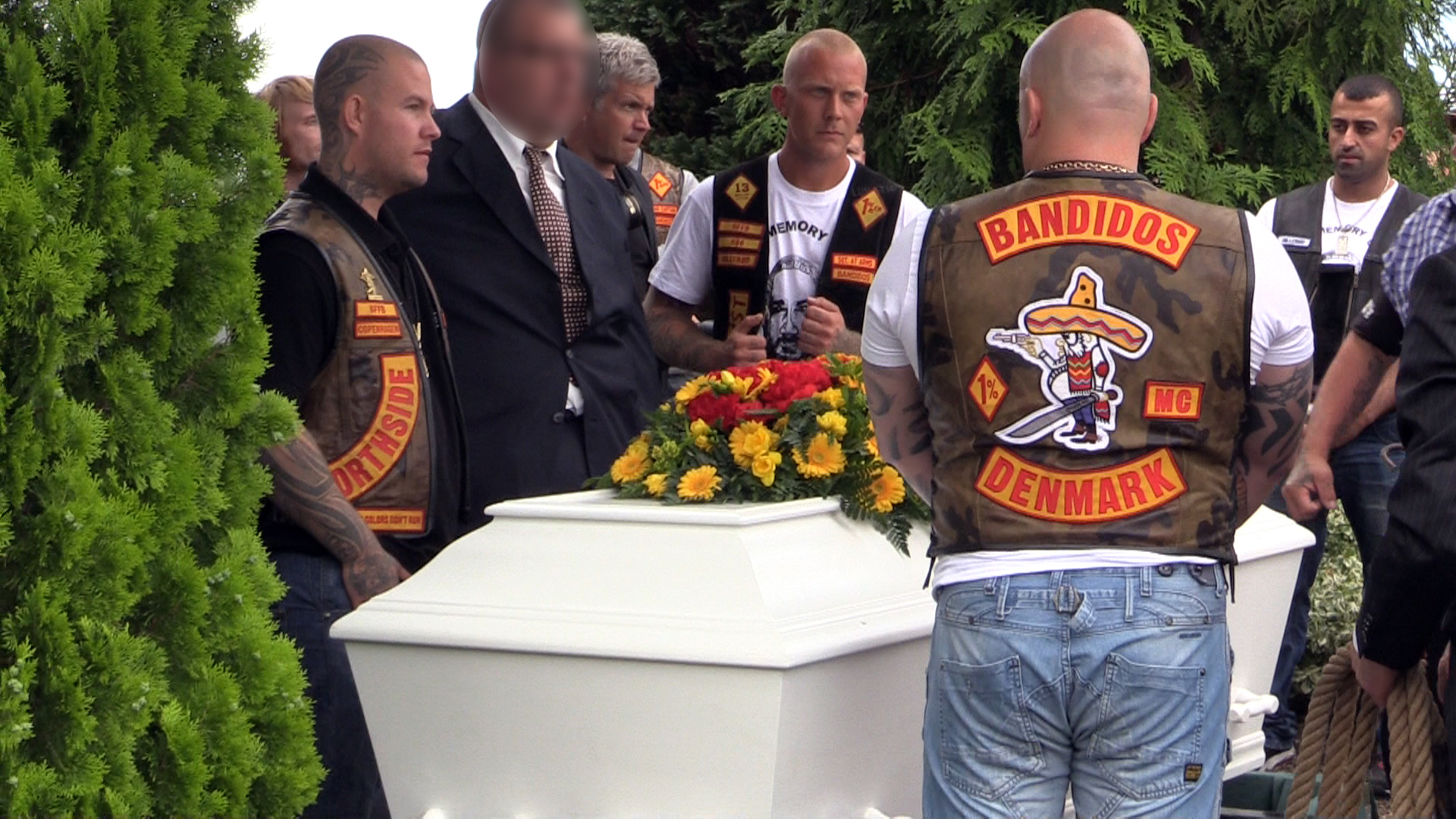 Voldsofret, den 43-årige Bandidos rocker Poul 'Big Mac' Joachim Hansen, blev begravet i Græsted d. 12.juli. (Foto: Allan Andersen)