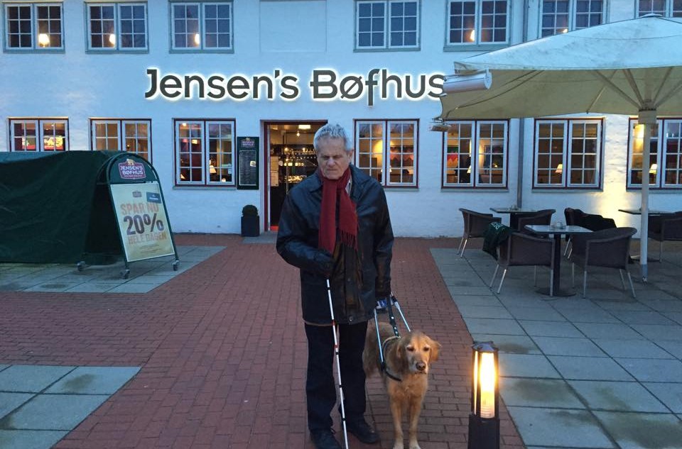 Den afviste mand på Jensens Bøfhus var Jørgen Eckmann, formand for Dansk Blindesamfund. Foto: Privat
