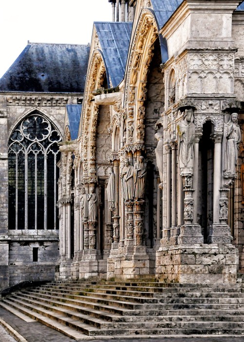 chartres-665543_1920