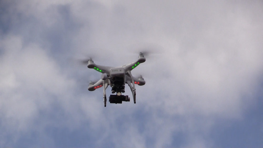 Fantasi Procent Massakre Drone undersøger fjernvarmeledninger om natten ·