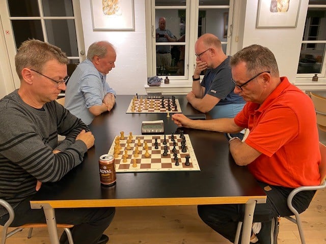 Skakklubben Nordkalotten indbyder med skak og spisning · Græsted
